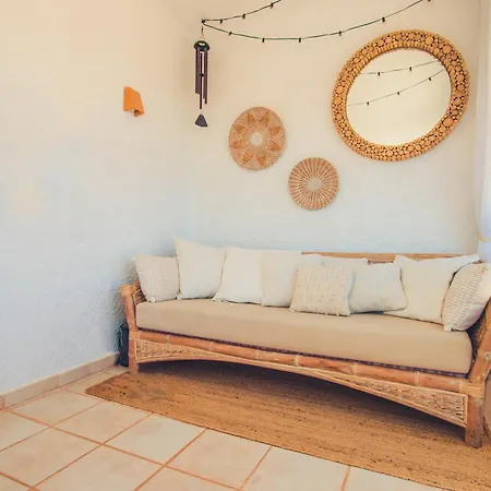 Abahana Sea Breeze Villa *