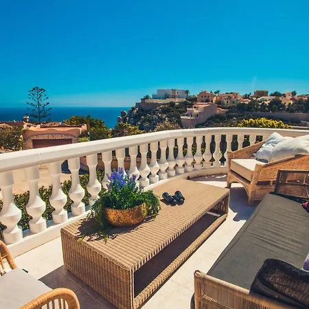 Abahana Sea Breeze Villa