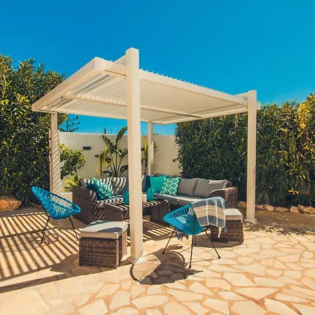 Abahana Sea Breeze Villa *